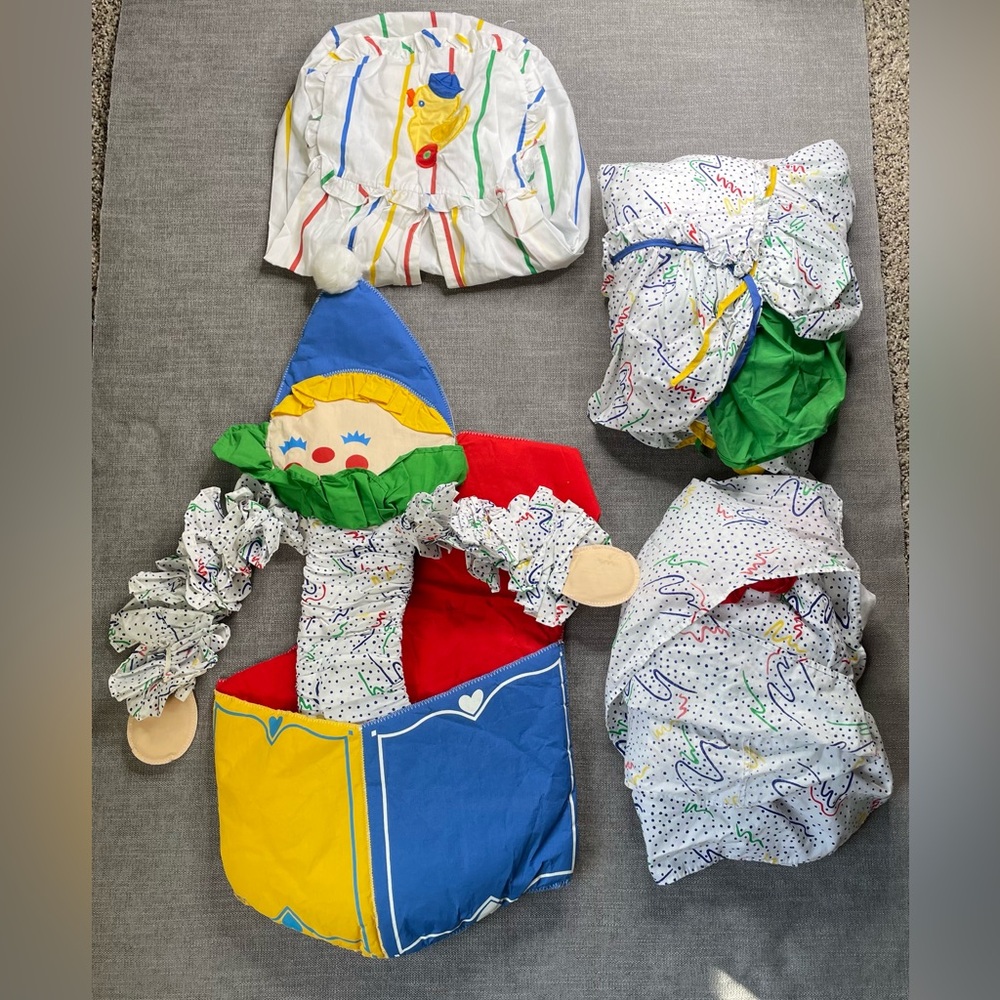 80s Judi's Heirloom Nursery Wall Decoration & Sheets Fabric Colorful Clown 40"